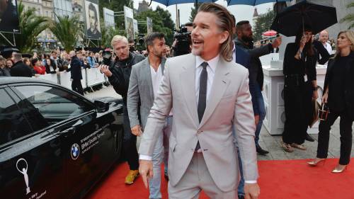 Ethan Hawke on the red carpet
