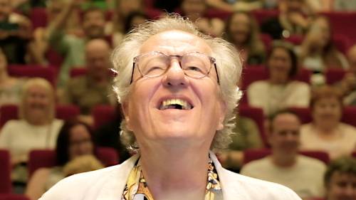Moment of the Day: The audience sings to Geoffrey Rush on his birthday