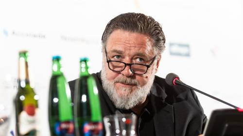 Press conference with Russell Crowe (in English)