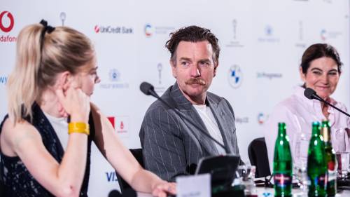 Press conference with Ewan and Clara McGregor (Czech translation)